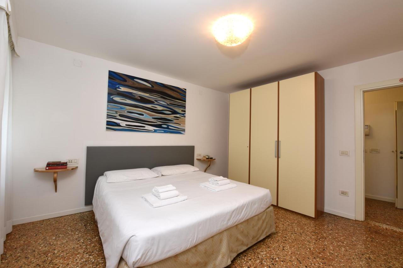 True Venice 2 Bedrooms In The Heart Of Castello Luaran gambar