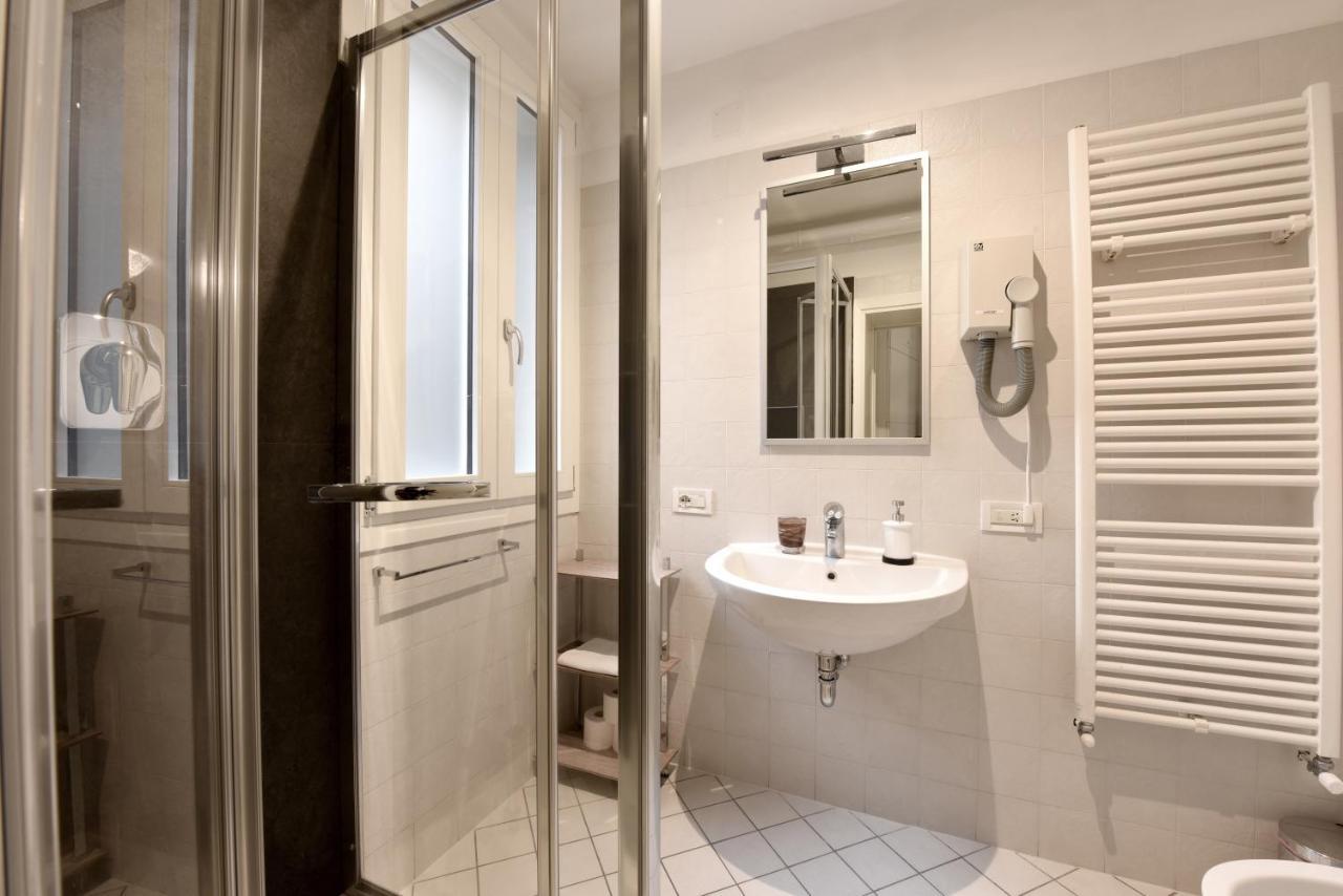 True Venice 2 Bedrooms In The Heart Of Castello Luaran gambar